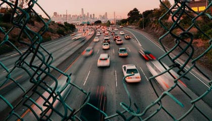 乐鱼官方登录入口-特色水上极速滑艇比赛，水域快艇的极限狂飙，滑水艇价格