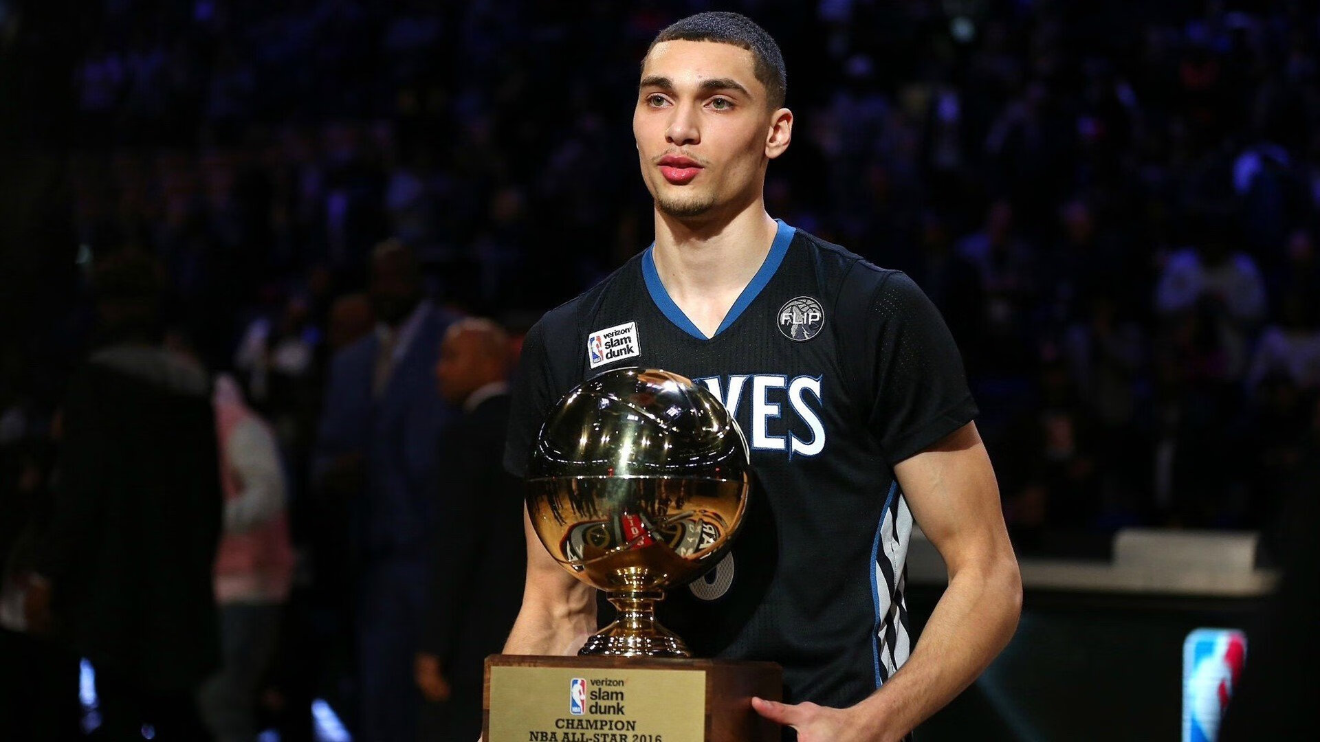 Leyu Sports (乐鱼体育)-勇士球队赛季战绩保持领先，勇士队史总得分排名